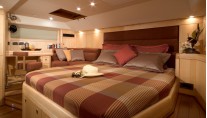 Oyster 725 yacht - Cabin